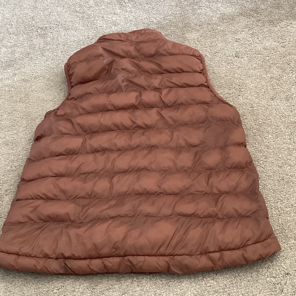 Women's Brown Puffer Vest - Picture 5 of 7
